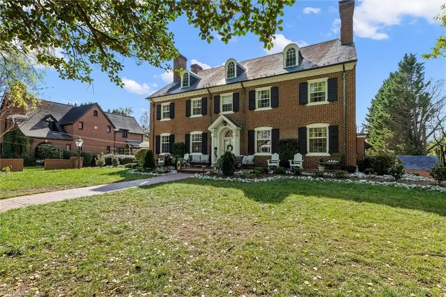 302 Cherry Street, Mount Airy, NC 27030 - #3