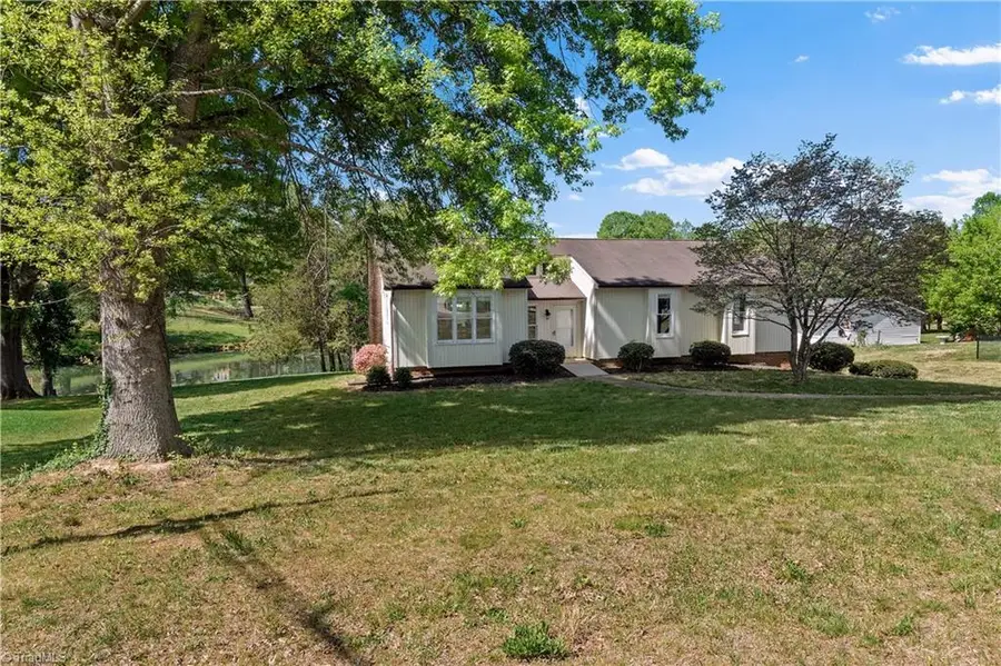 4062 Yarbrough Avenue, Winston Salem, NC 27106 - #2