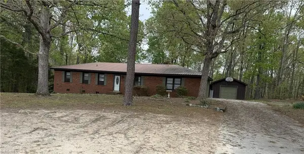 3622 Lower Lake Road, Thomasville, NC 27360
