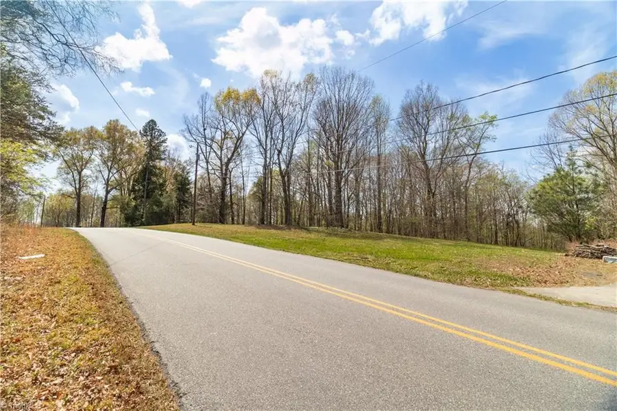 2732 Lockwood Drive, Winston Salem, NC 27103 - #2