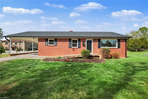 3875 Littlebrook Drive, Clemmons, NC 27012