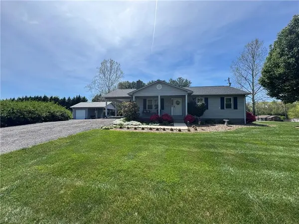 3145 Volunteer Road, Pinnacle, NC 27043