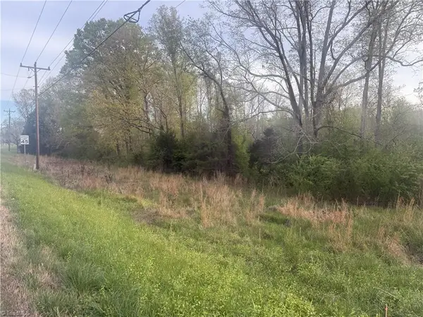 2413 Price Road, Eden, NC 27288