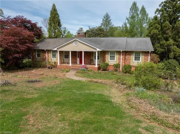 4229 Mashie Drive, Pfafftown, NC 27040