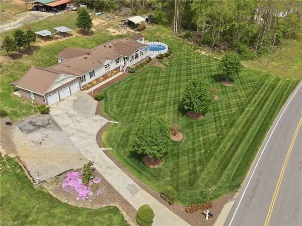 7352 Nc Highway 18, Boomer, NC 28606