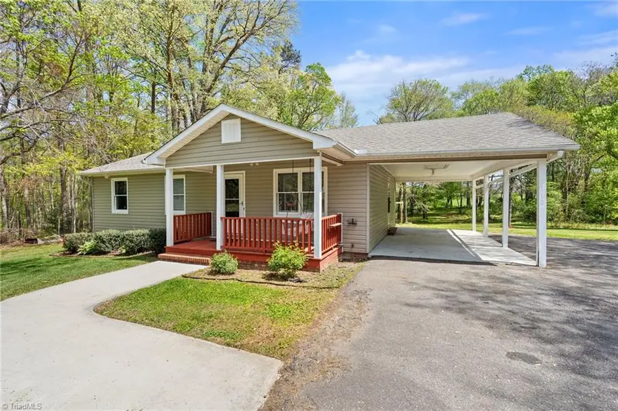 3712 Old 52 Road, Pinnacle, NC 27043 - #2