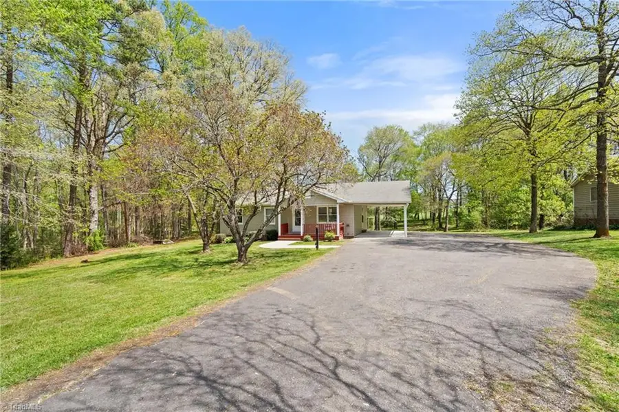 3712 Old 52 Road, Pinnacle, NC 27043 - #3