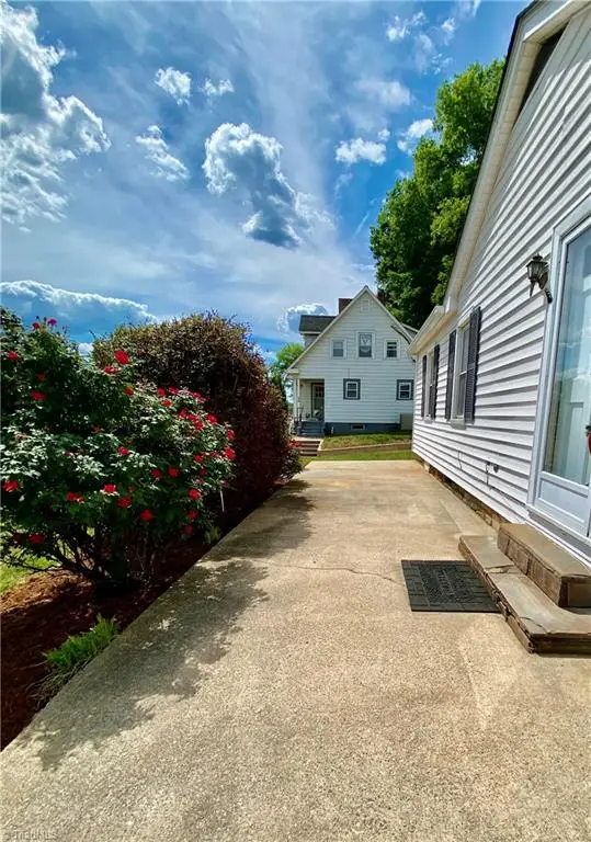 500 W Main Street, Wilkesboro, NC 28697 - #2