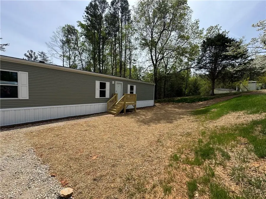 5787 Davis Road, Walkertown, NC 27051 - #2