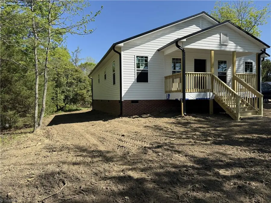 219 Tower Road, Thomasville, NC 27360 - #2