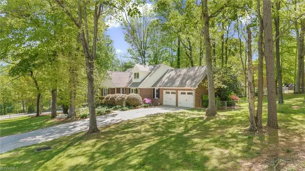 6946 August Drive, Clemmons, NC 27012