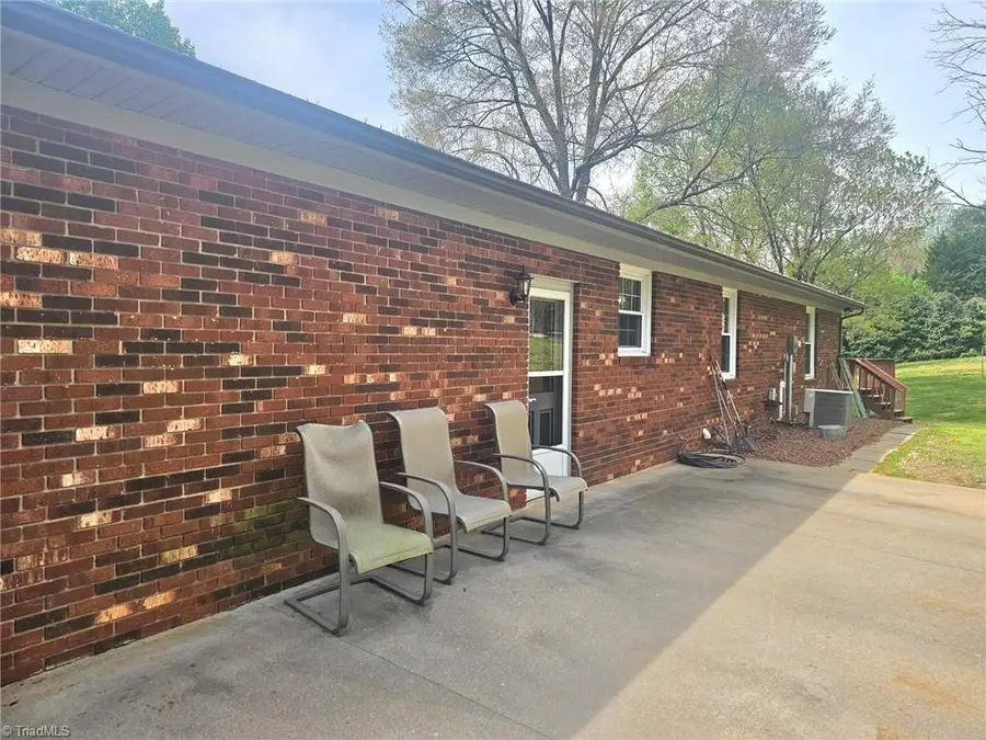 5215 Statesville Road, North Wilkesboro, NC 28659 - #3