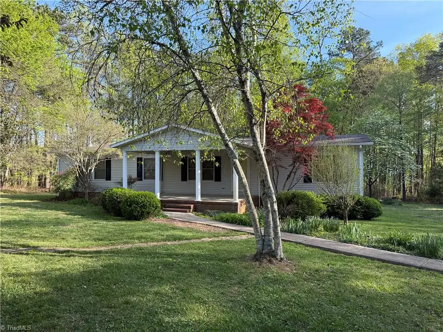 1095 Sechrist Loop, Pilot Mountain, NC 27041 - #2