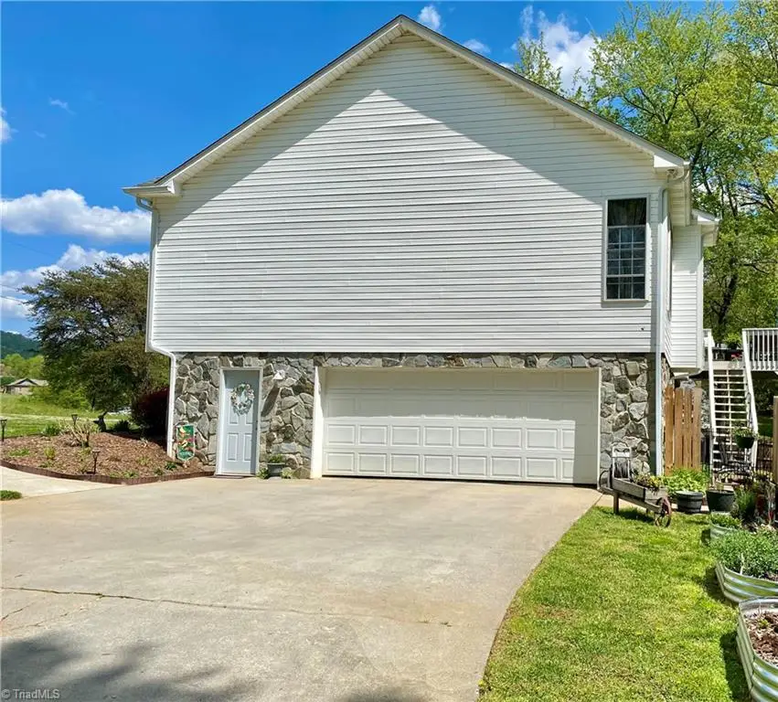 354 Shingle Gap Road, Purlear, NC 28665 - #2