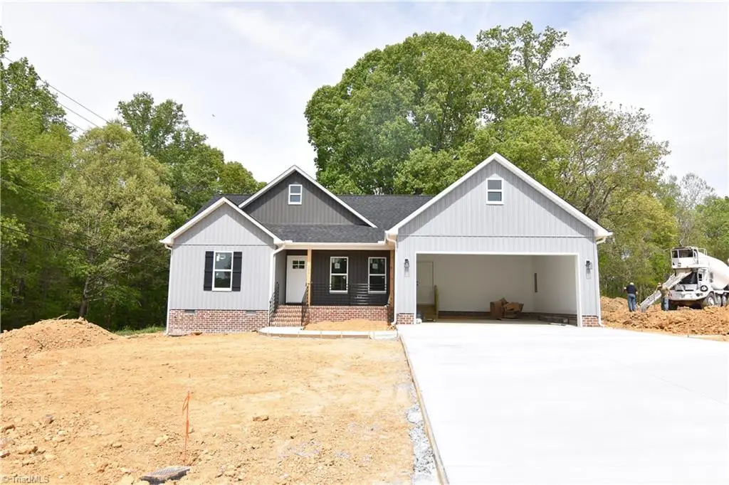 101 Fletchers Farm Drive, Thomasville, NC 27360 - #1