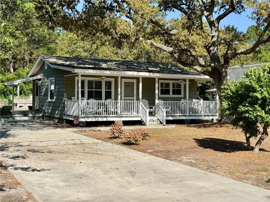 2753 Ocean View Avenue, Supply, NC 28462 - #2