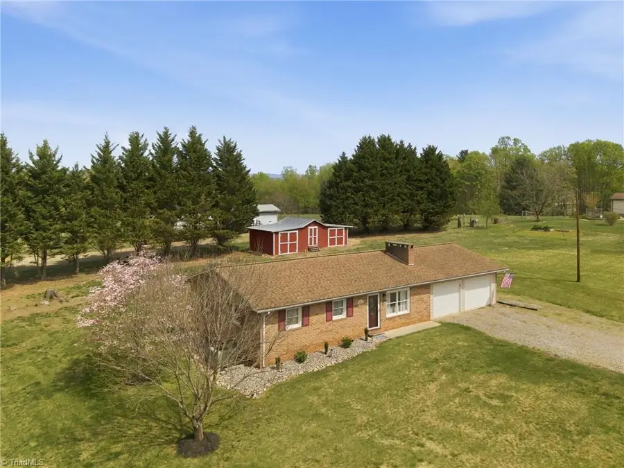 472 Brown Berry Road, North Wilkesboro, NC 28659 - #3