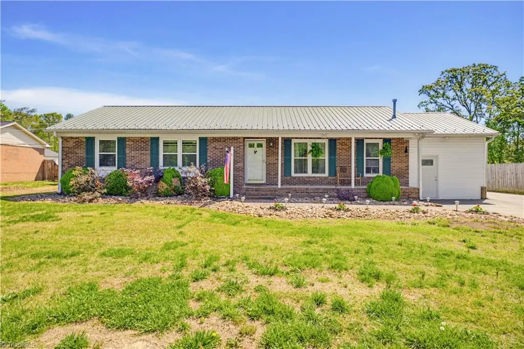 205 Cedarwood Trail, High Point, NC 27265 - #1