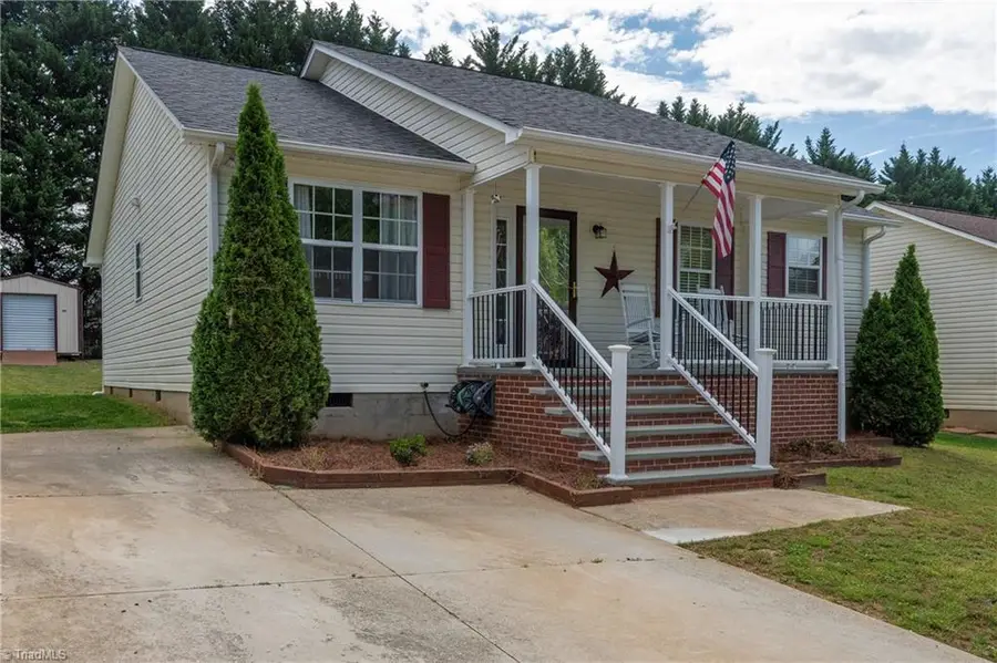 217 Williamsgate Court, Winston Salem, NC 27107 - #2