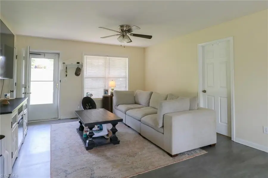 285 Raven Circle, Lexington, NC 27292 - #3