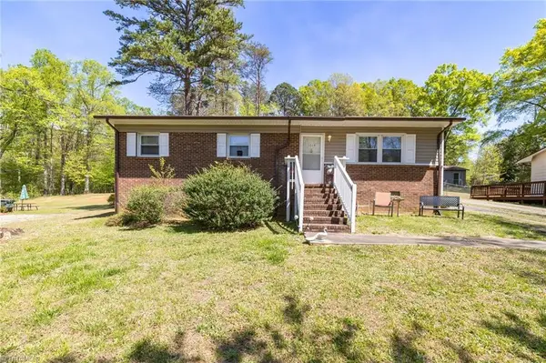 1014 Pine Lane, Eden, NC 27288