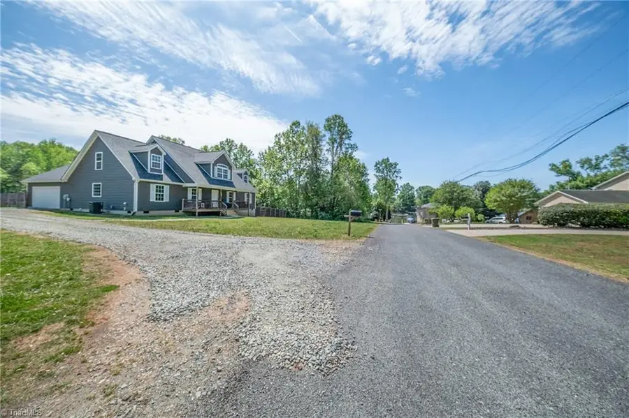 455 Lake Drive 6, Lexington, NC 27292 - #3