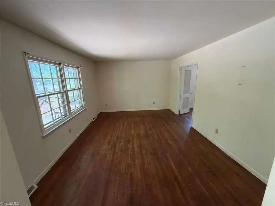 323 Largo Drive, Greensboro, NC 27406 - #3