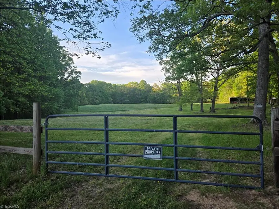 2901 Seats Road, Yadkinville, NC 27055 - #2