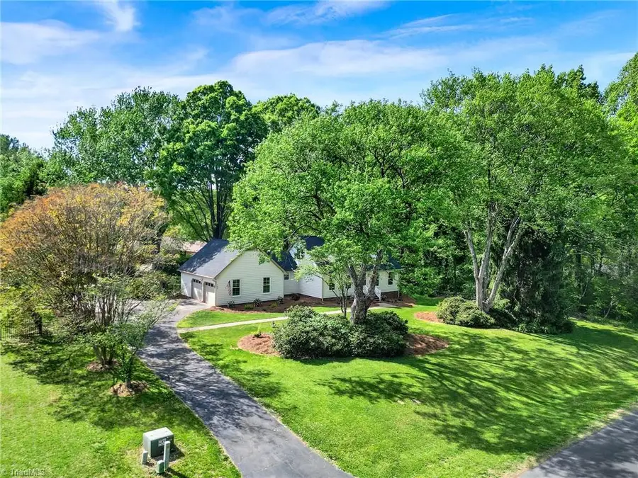 102 Cherokee Drive, Lexington, NC 27295 - #2