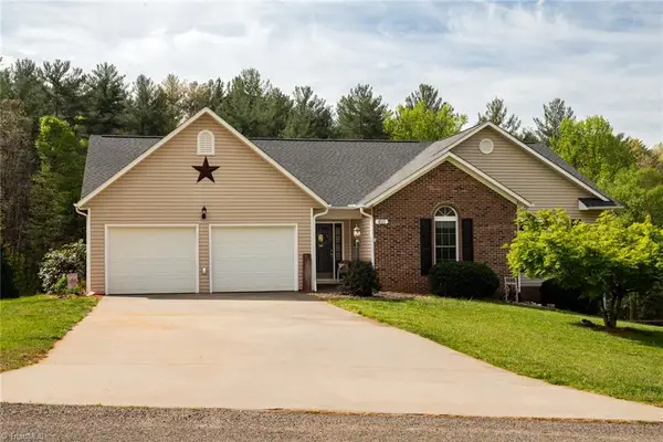611 Briar Creek Drive, North Wilkesboro, NC 28659
