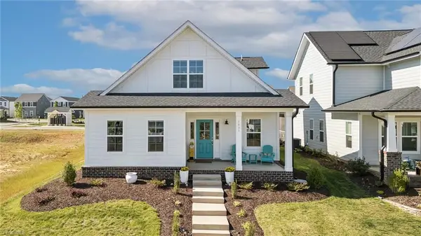 1631 Cross Village Avenue, Kernersville, NC 27284