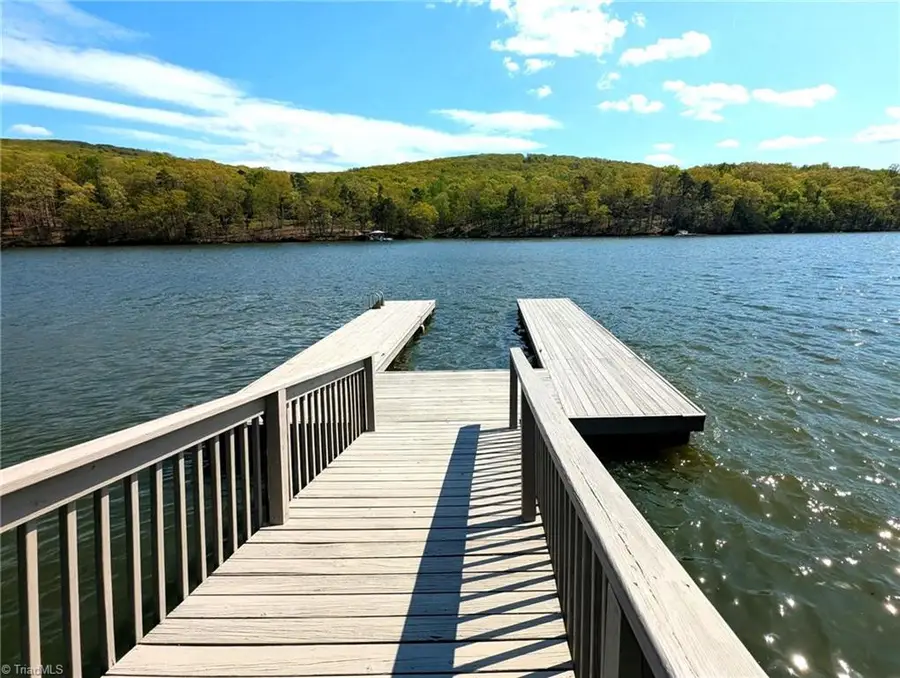 189 Harbor Drive W, Lexington, NC 27292 - #3