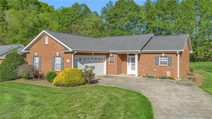 210 Old Brickyard Circle, North Wilkesboro, NC 28659 - #2