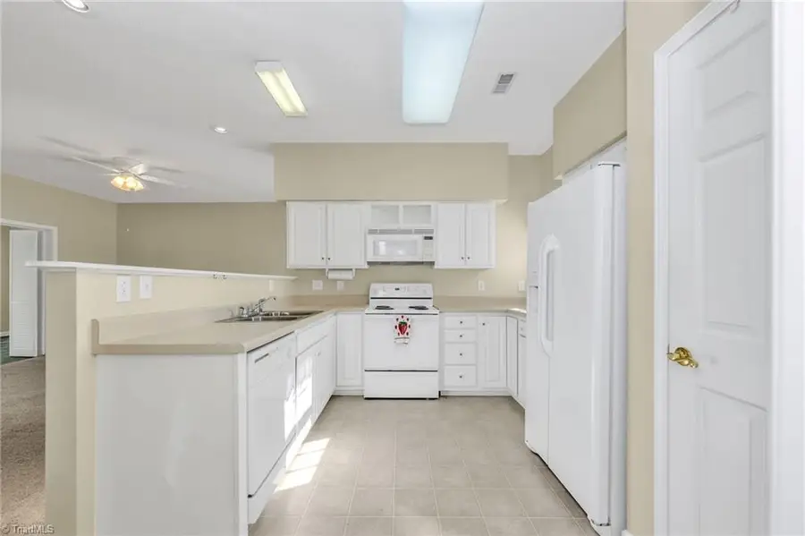 210 Old Brickyard Circle, North Wilkesboro, NC 28659 - #3