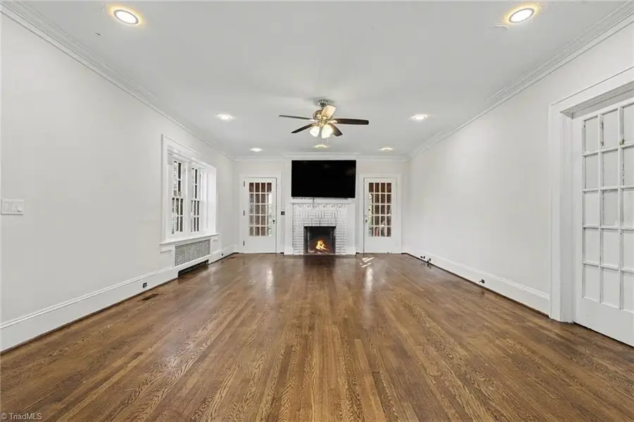 221 Spring Street, Thomasville, NC 27360 - #3