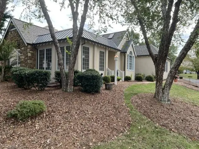 108 Linden Place, Bermuda Run, NC 27006 - #3