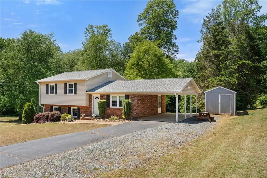 606 Merriweather Drive, King, NC 27021 - #2