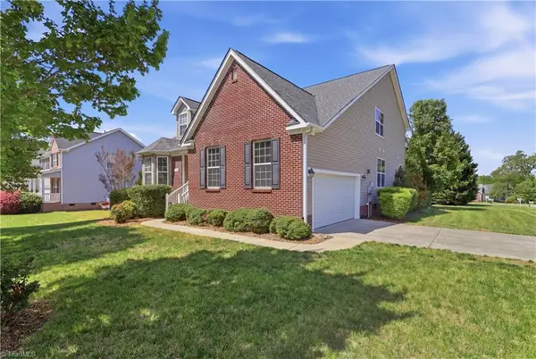 319 Ironwood Drive, Thomasville, NC 27360