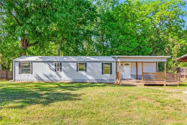 189 Sunset Drive, Thomasville, NC 27360