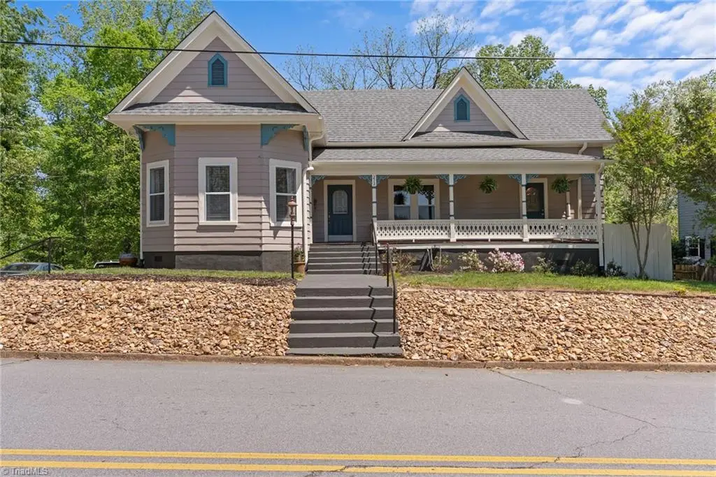 212 Gwyn Avenue, Elkin, NC 28621 - #1