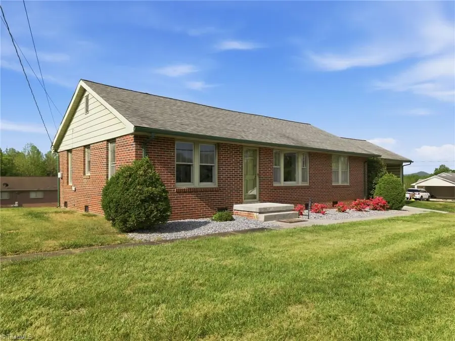 2356 Brushy Mountain Road, Wilkesboro, NC 28697 - #2