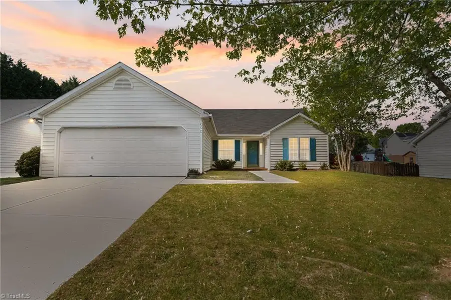 808 Eagle Point Drive, Kernersville, NC 27284 - #2