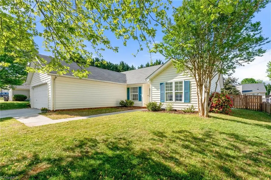 808 Eagle Point Drive, Kernersville, NC 27284 - #3