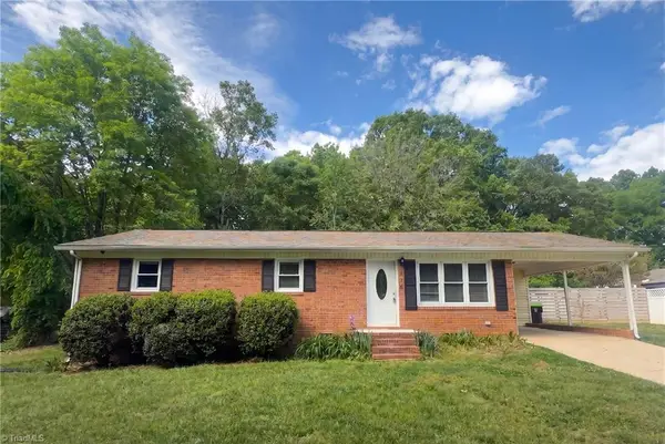 206 Daisy Street, Thomasville, NC 27360