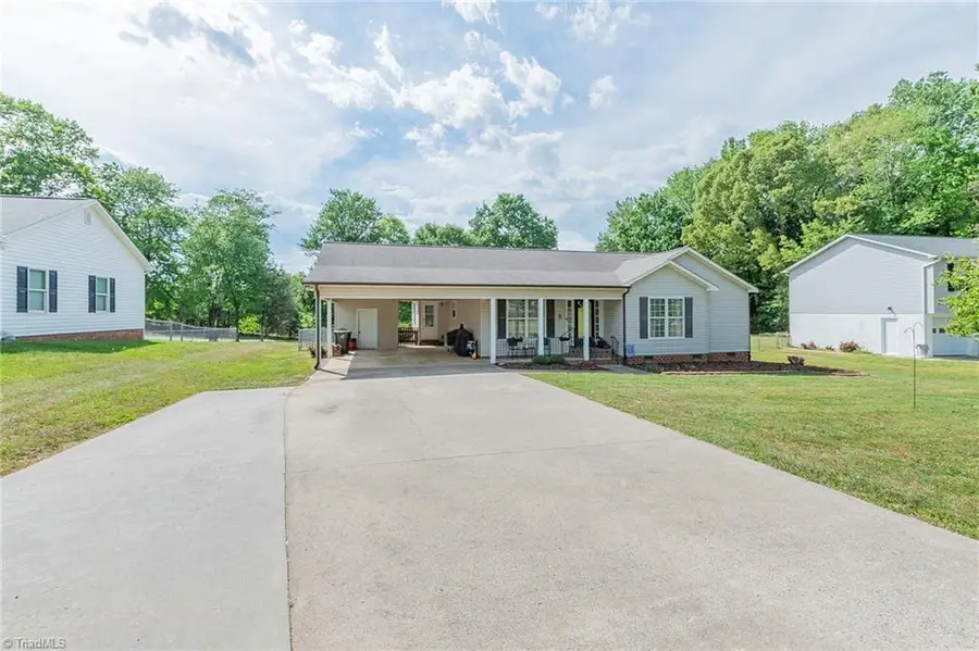 171 Millstone Drive, Lexington, NC 27295 - #2