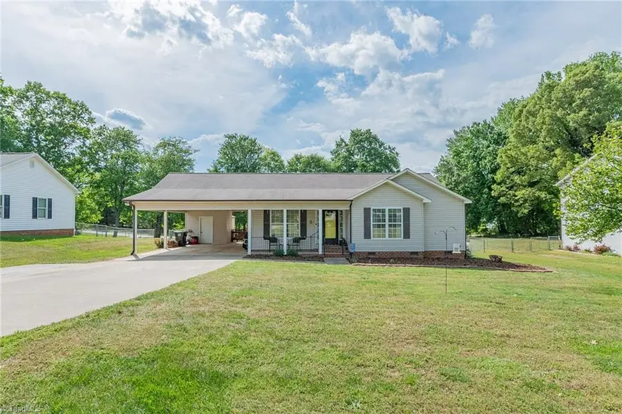 171 Millstone Drive, Lexington, NC 27295 - #3