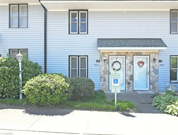 908 S Ridge Court #128, Winston-Salem, NC 27107