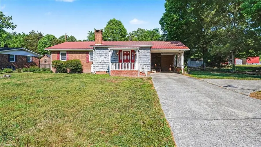 302 Huntington Park, Thomasville, NC 27360 - #3