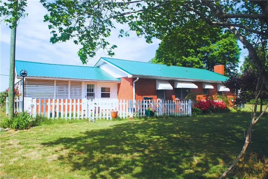 4485 Nc Highway 89 E, Walnut Cove, NC 27052 - #2