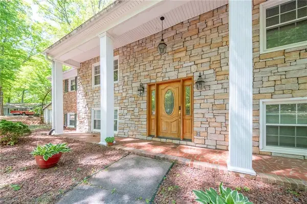 5218 Bear Creek Road, Winston-Salem, NC 27106